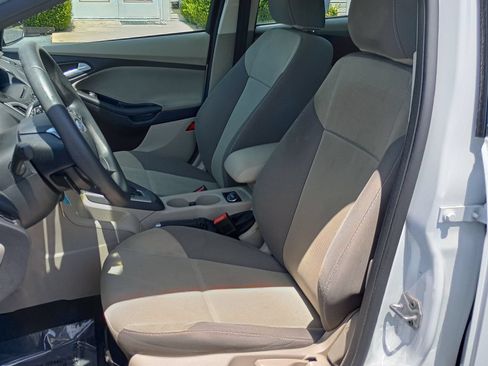 Used 2014 Ford Focus SE FWD image 14