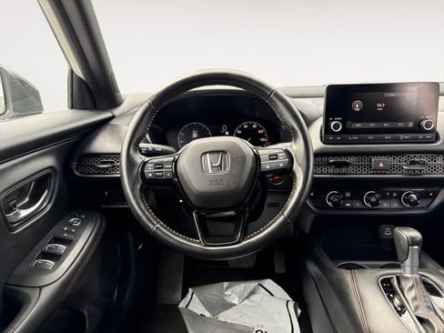 Used 2025 Honda HR-V Sport image 13