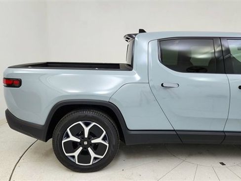 Used 2024 Rivian R1T Adventure image 7