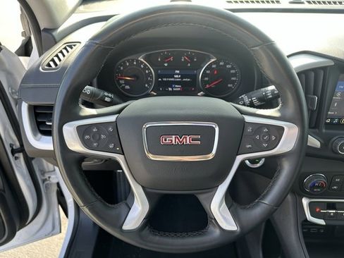 Certified 2024 GMC Terrain SLT image 7