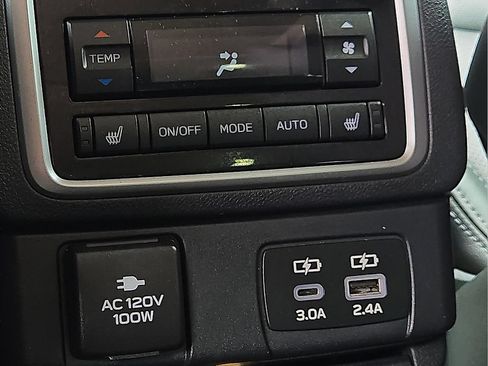 Used 2023 Subaru Ascent Touring AWD/4WD image 12