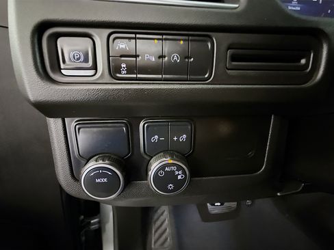 Used 2023 Chevrolet Tahoe LT RWD image 43