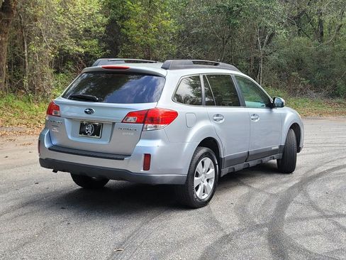 Used 2012 Subaru Outback 2.5i Premium w/ All-Weather Pkg image 5