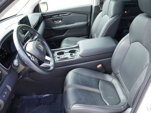 Used 2023 Honda Pilot Touring image 15