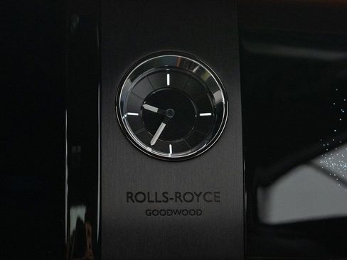 Used 2025 Rolls-Royce Spectre w/ Spectre Launch Package image 36