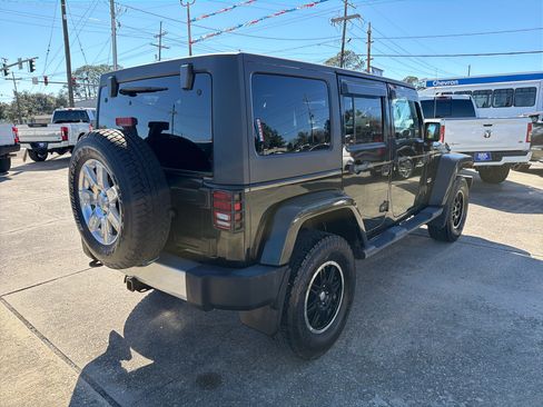 Used 2012 Jeep Wrangler Unlimited Sahara w/ Connectivity Group image 7