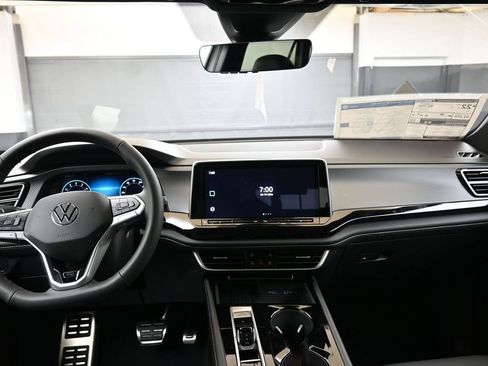 New 2026 Volkswagen Atlas Cross Sport SEL R-Line AWD/4WD image 23
