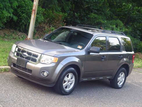 Used 2009 Ford Escape XLT FWD image 25