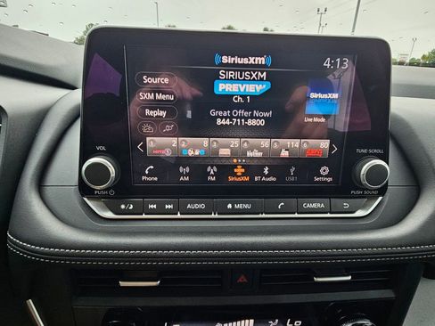 Used 2025 Nissan Rogue SV AWD/4WD image 19