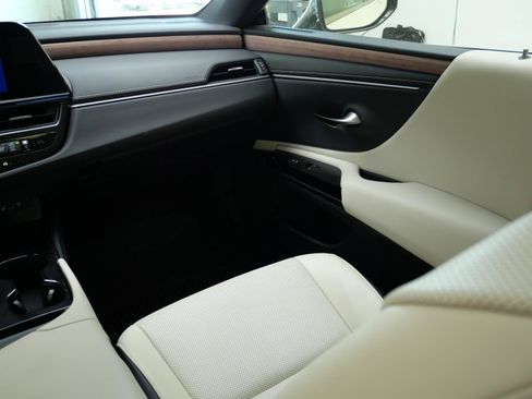 Used 2023 Lexus ES 350 w/ Premium Package FWD image 20