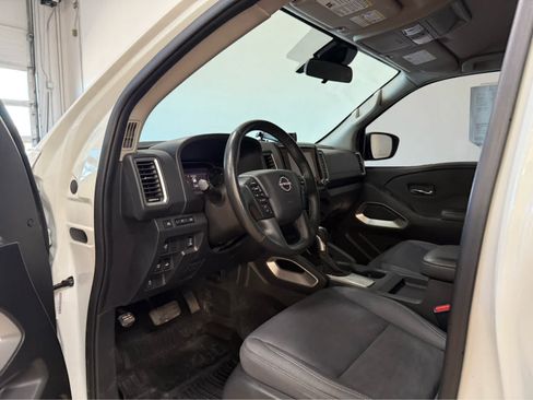 Used 2023 Nissan Frontier SV w/ SV Convenience Package AWD/4WD image 14