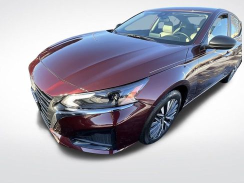 Used 2024 Nissan Altima 2.5 SV image 26