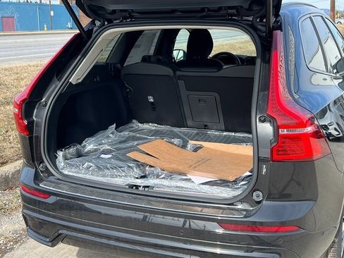 New 2025 Volvo XC60 B5 Plus w/ Protection Package Premier image 10