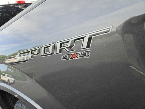 Used 2016 Ford F150 XLT w/ Equipment Group 302A Luxury AWD/4WD image 15