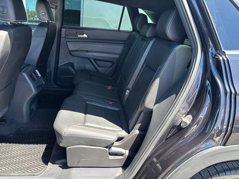 Used 2023 Volkswagen Atlas Cross Sport SE w/ Black Wheel Package AWD/4WD image 14