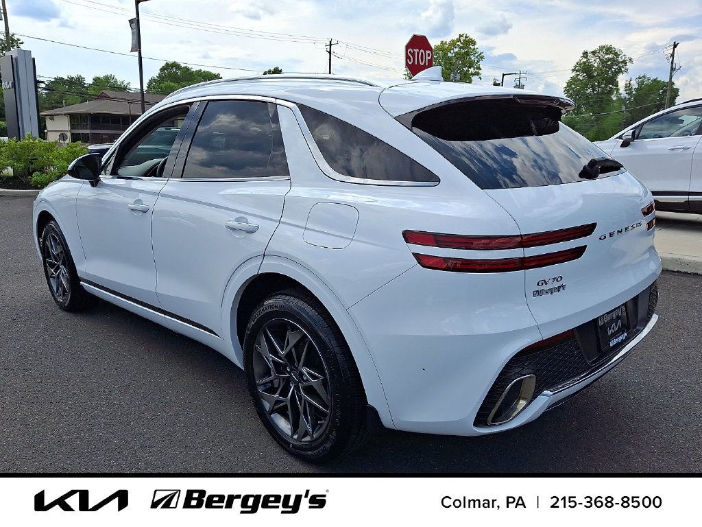 Used 2023 Genesis GV70 2.5T w/ Select Package AWD/4WD image 8