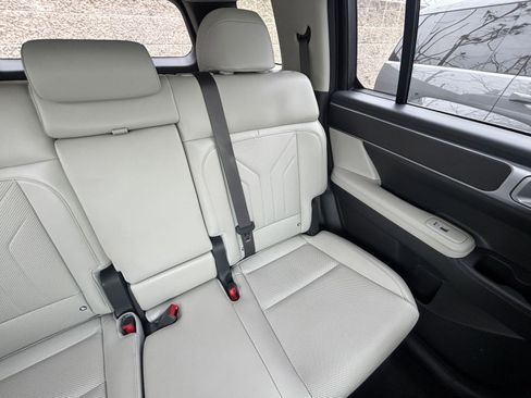 Used 2025 Hyundai Santa Fe SEL image 40