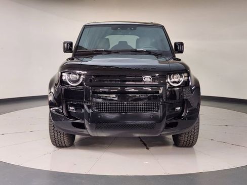 New 2026 Land Rover Defender 110 X-Dynamic SE image 9