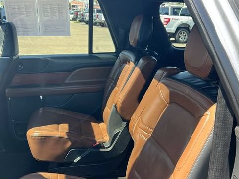 Used 2022 Lincoln Navigator L Reserve AWD/4WD image 15
