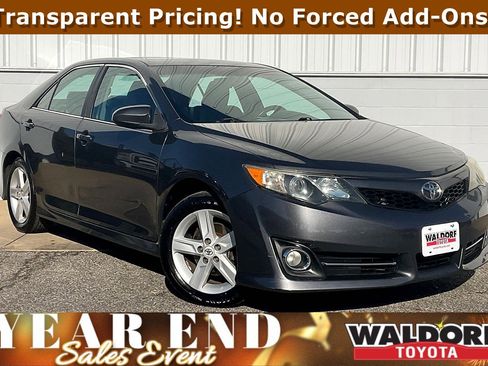 Used 2012 Toyota Camry SE image 1