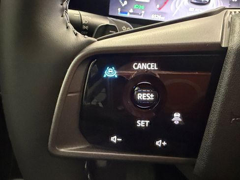 Used 2025 Nissan Murano SV AWD/4WD image 36