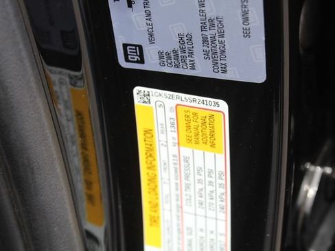 Used 2025 GMC Yukon Denali Ultimate w/ LPO, Floor Liner Package AWD/4WD image 45