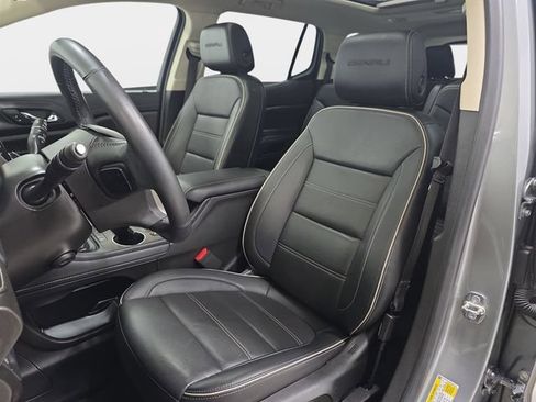 Used 2023 GMC Acadia Denali w/ Denali Technology Package AWD/4WD image 14