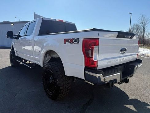 Used 2017 Ford F250 Lariat w/ Lariat Value Package image 5