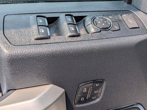 Used 2022 Ford F350 Lariat w/ Lariat Value Package AWD/4WD image 12