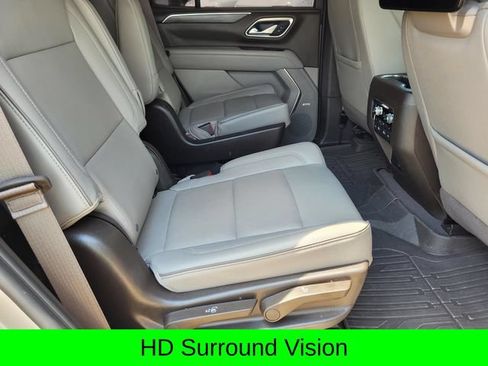 Used 2023 GMC Yukon SLT w/ SLT Luxury Package RWD image 28