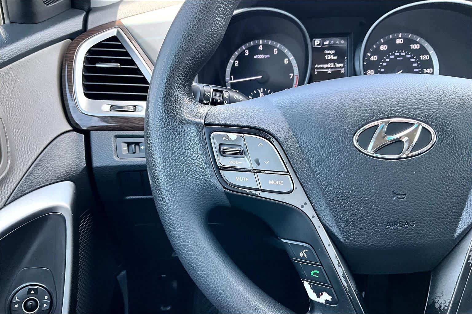 Used 2017 Hyundai Santa Fe Sport FWD image 23