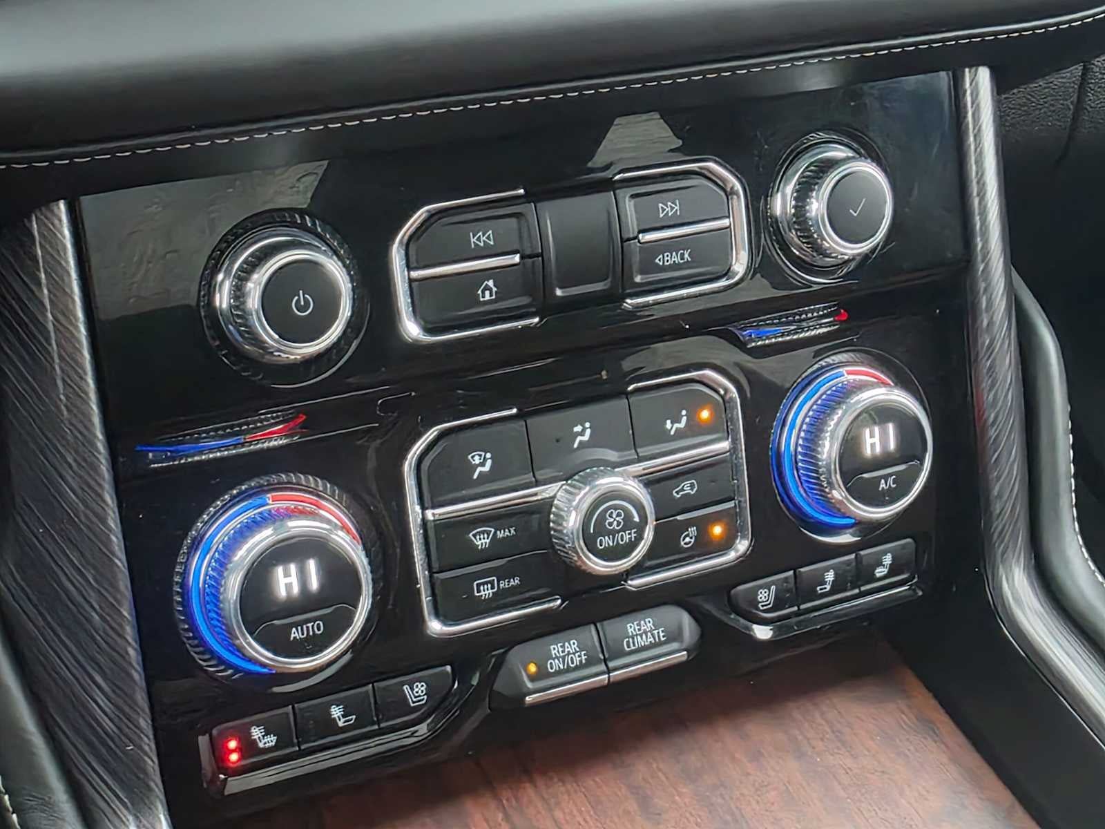 Certified 2023 GMC Yukon Denali Ultimate AWD/4WD image 30