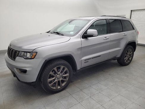Used 2016 Jeep Grand Cherokee Limited 75th Anniversary image 2