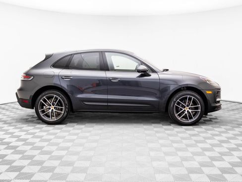 Certified 2026 Porsche Macan AWD/4WD image 7