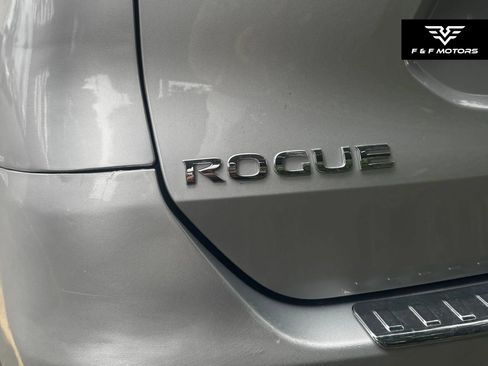 Used 2015 Nissan Rogue SV w/ SV Premium Package FWD image 34