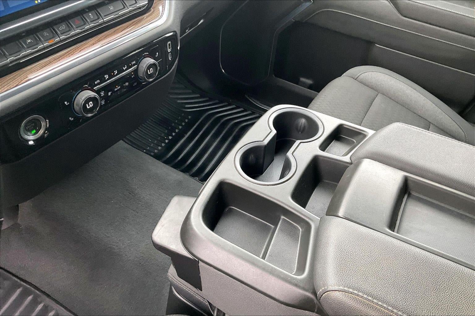 Used 2024 Chevrolet Silverado 1500 LT AWD/4WD image 18