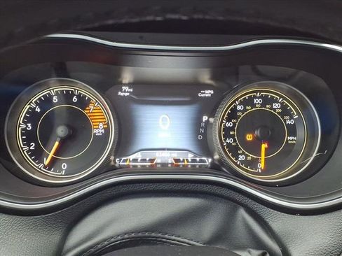 Used 2019 Jeep Cherokee Trailhawk w/ Comfort & Convenience Group image 24