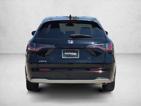 Used 2024 Honda HR-V EX-L image 7