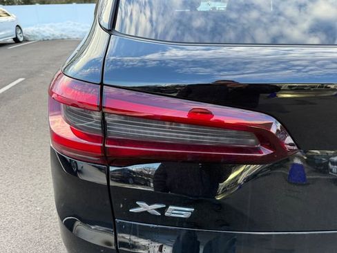 Used 2021 BMW X5 xDrive40i w/ Convenience Package image 36