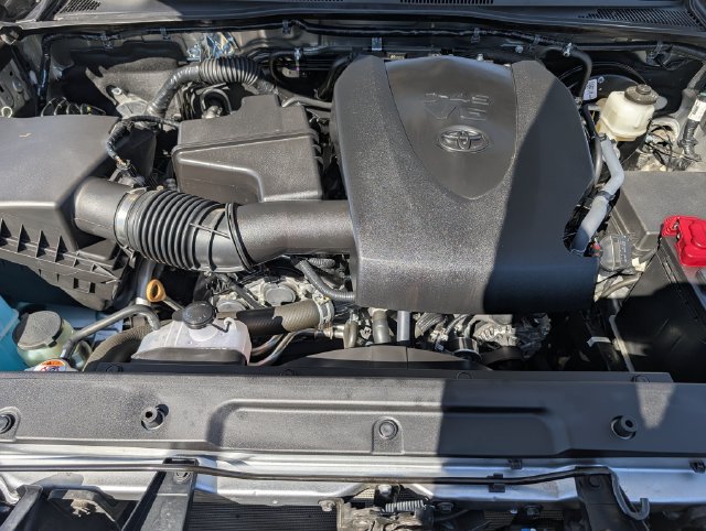 Certified 2022 Toyota Tacoma SR5 RWD image 31