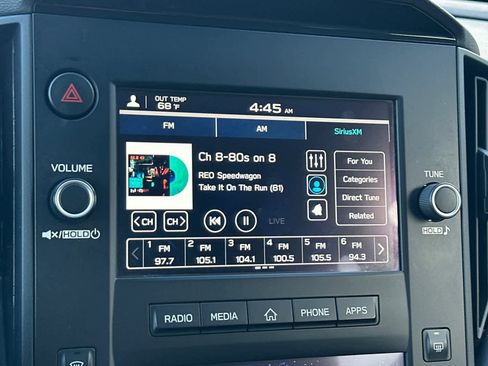 Used 2024 Subaru Crosstrek 2.0i image 17