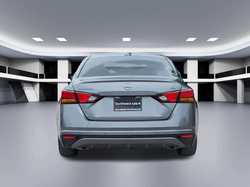 Used 2023 Nissan Altima 2.5 SV FWD image 5