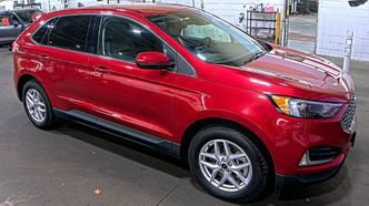 Used 2023 Ford Edge SEL w/ Convenience Package AWD/4WD image 3