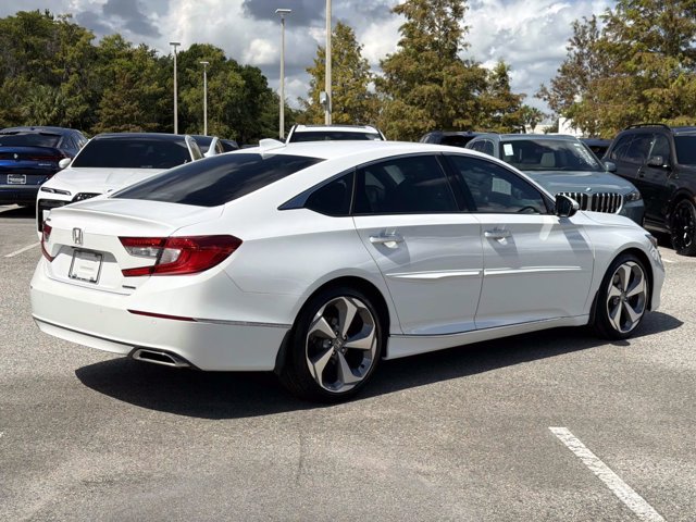 Used 2018 Honda Accord Touring image 3