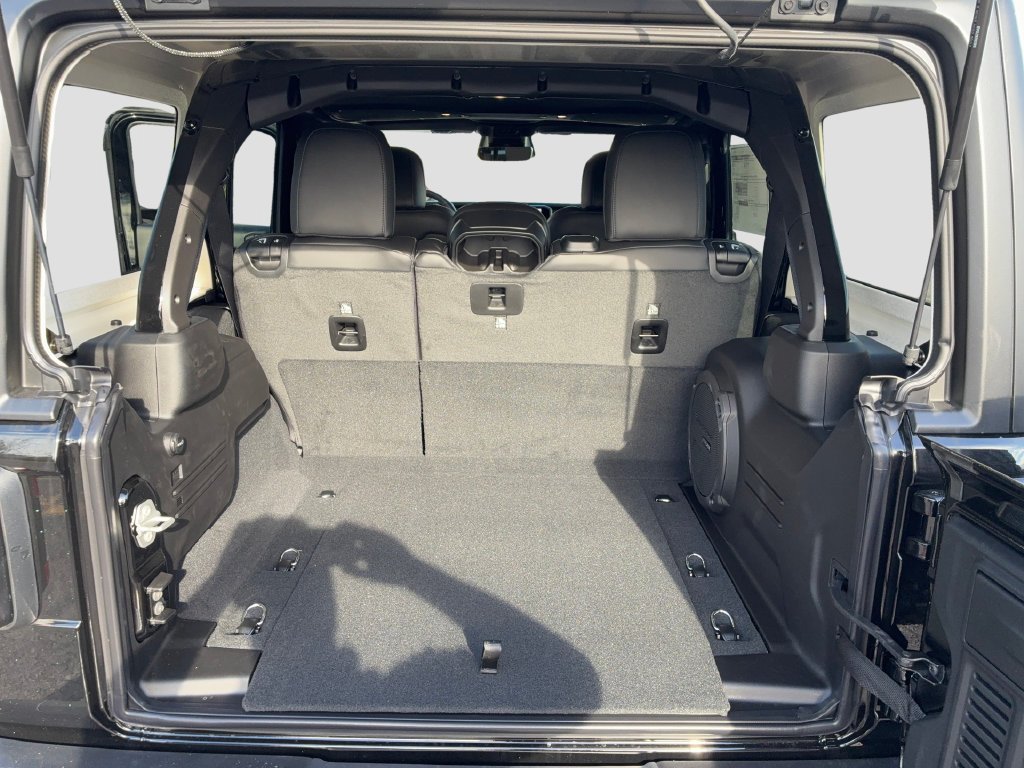 New 2027 Jeep Wrangler Unlimited Rubicon 392 AWD/4WD image 20