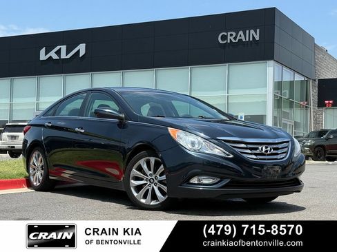 Used 2012 Hyundai Sonata SE FWD image 1