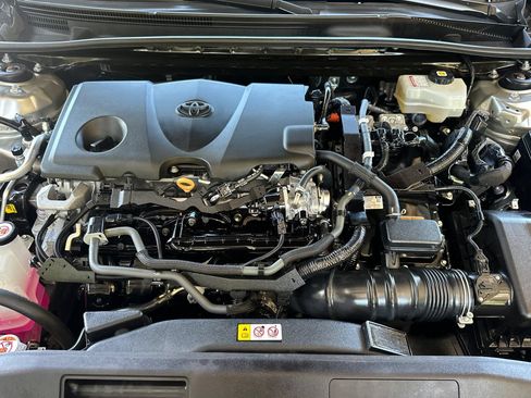 Certified 2022 Toyota Camry LE FWD image 33