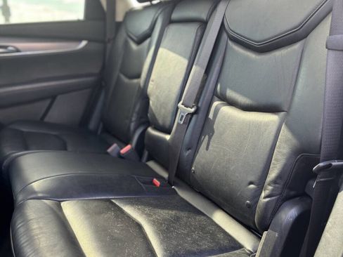Used 2017 Cadillac XT5 Luxury image 16
