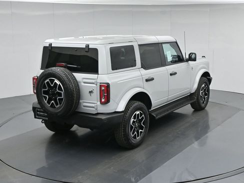 New 2026 Ford Bronco Outer Banks AWD/4WD image 36