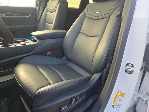 New 2025 Cadillac XT5 Premium Luxury w/ LPO, Blue Accent Package AWD/4WD image 20